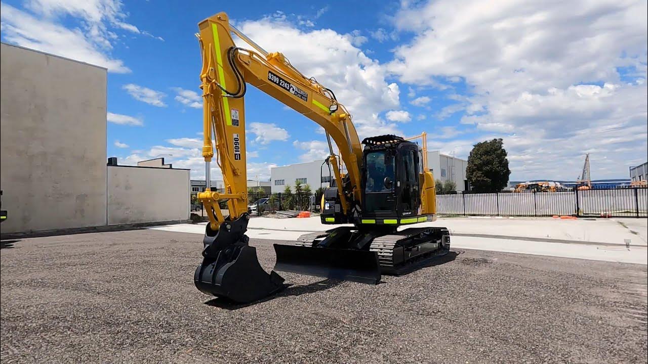 Sumitomo 14 Ton Excavator